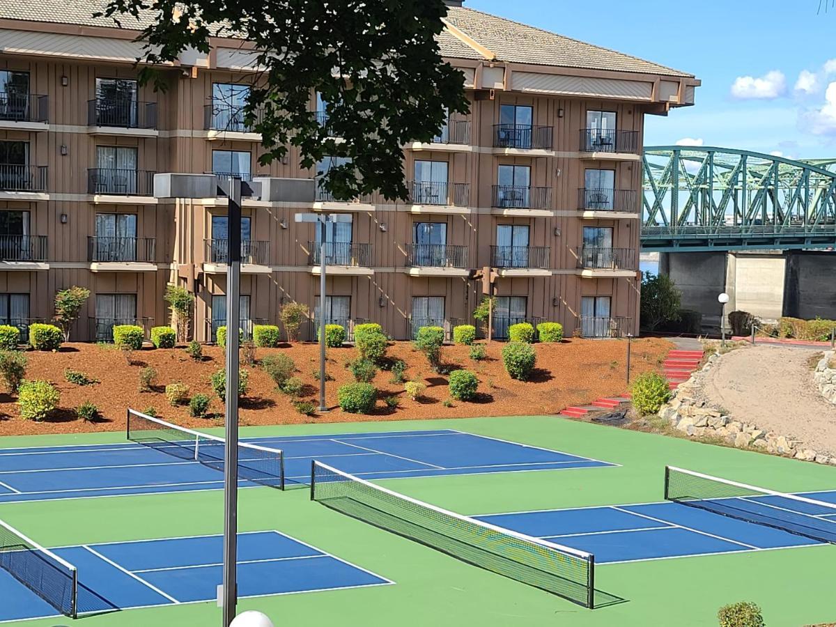 Holiday Inn Portland - Columbia Riverfront By Ihg Exterior photo