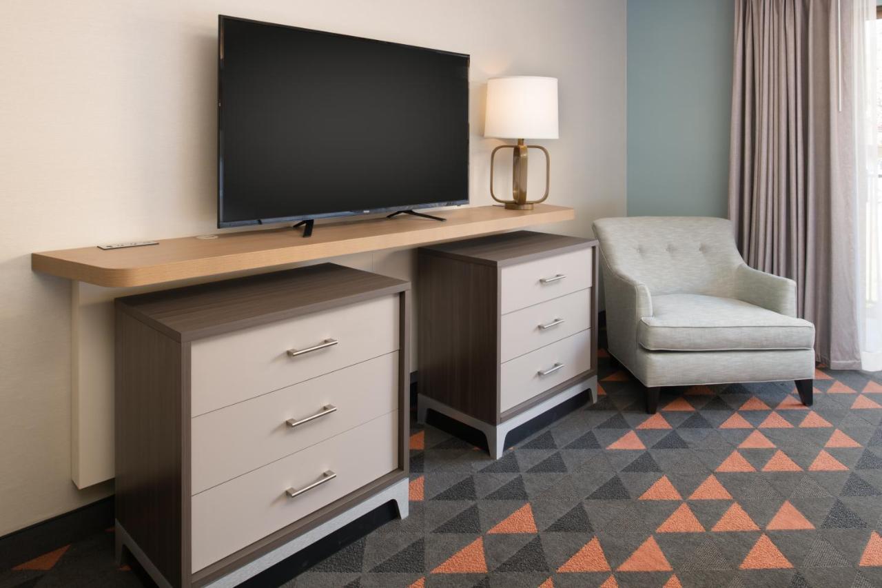 Holiday Inn Portland - Columbia Riverfront By Ihg Exterior photo