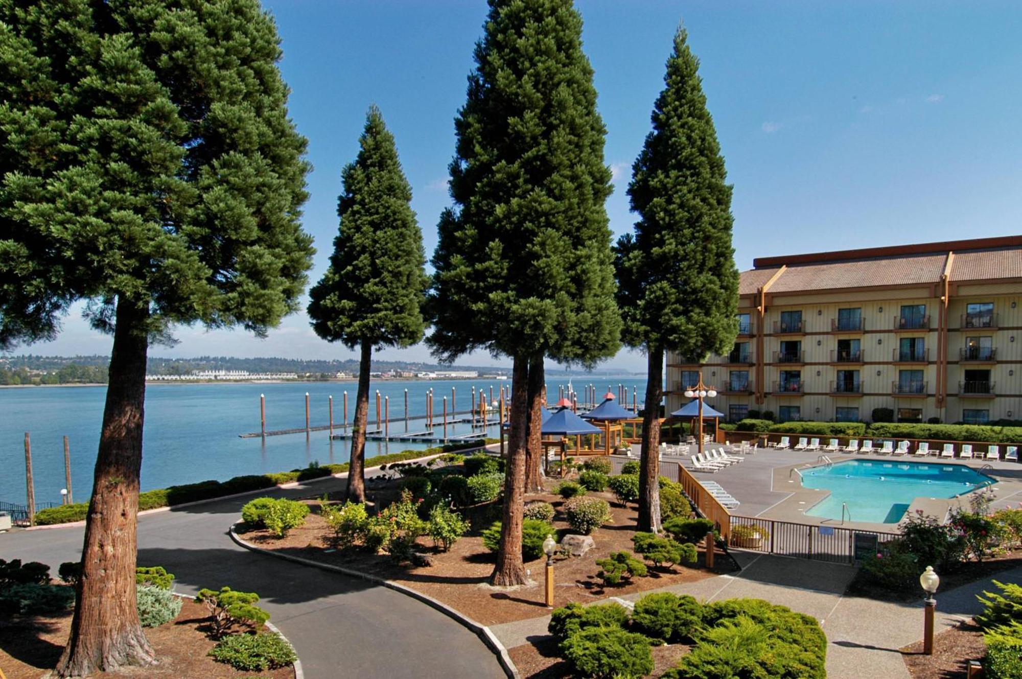 Holiday Inn Portland - Columbia Riverfront By Ihg Exterior photo