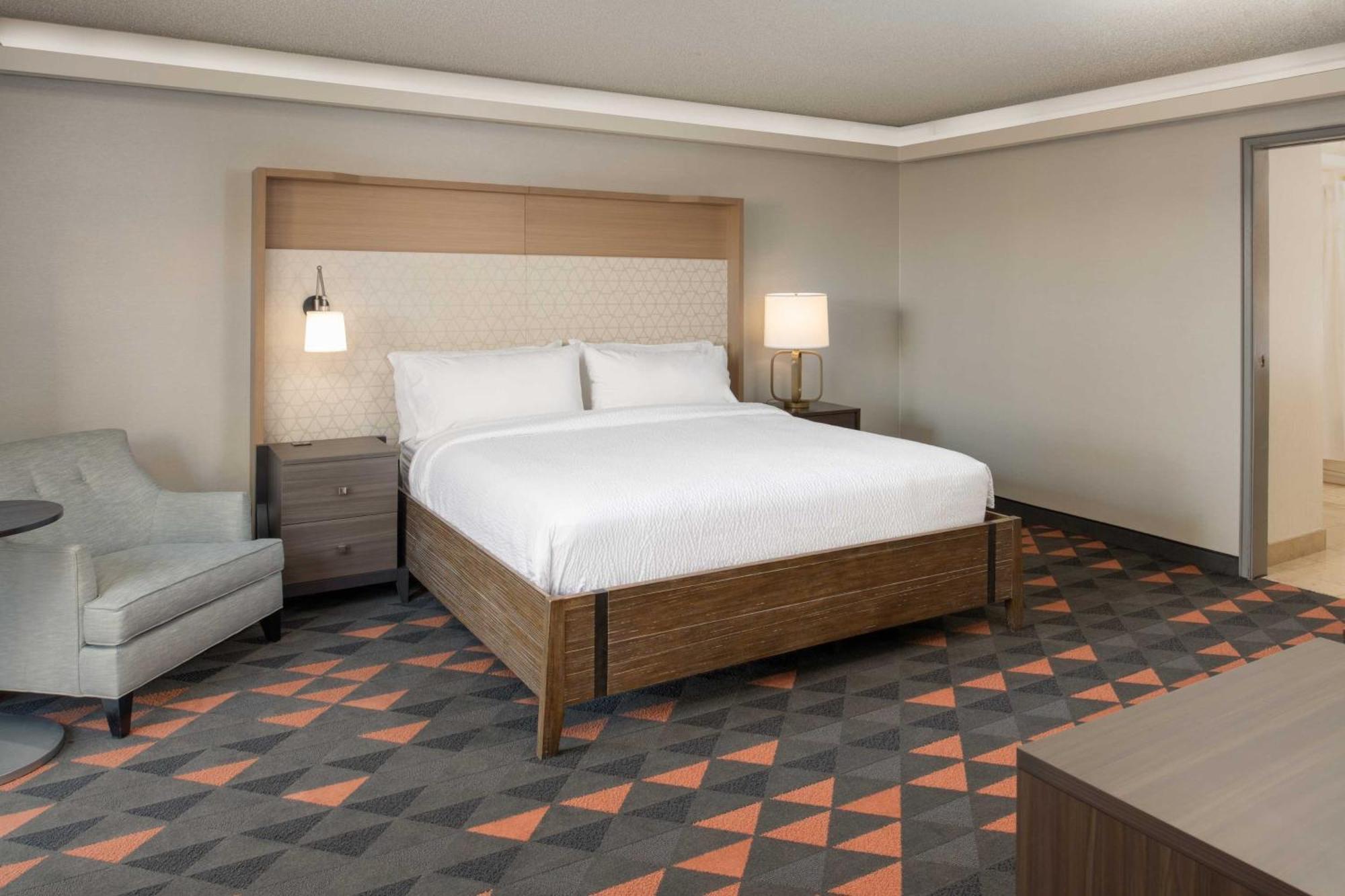Holiday Inn Portland - Columbia Riverfront By Ihg Exterior photo