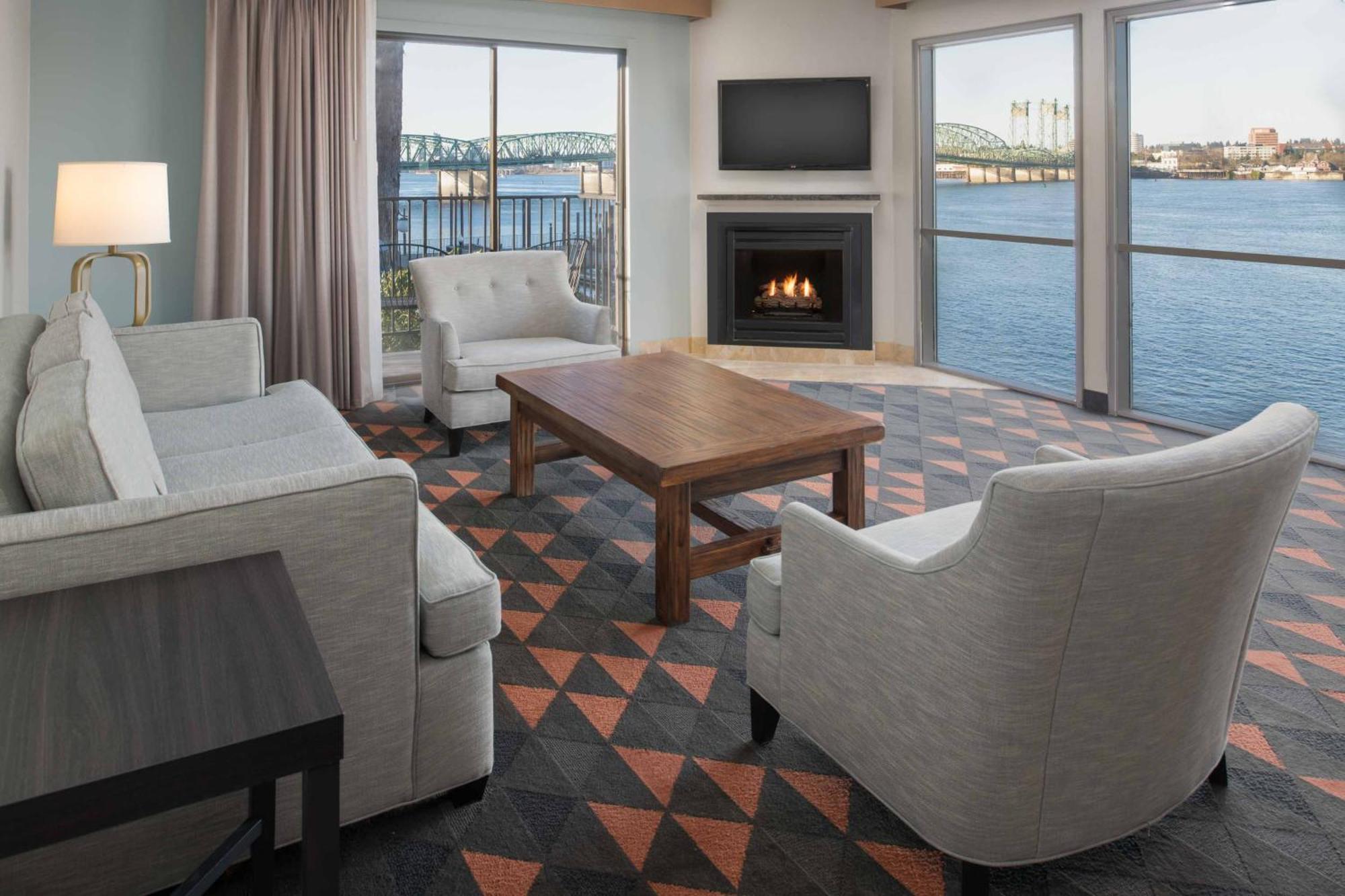 Holiday Inn Portland - Columbia Riverfront By Ihg Exterior photo