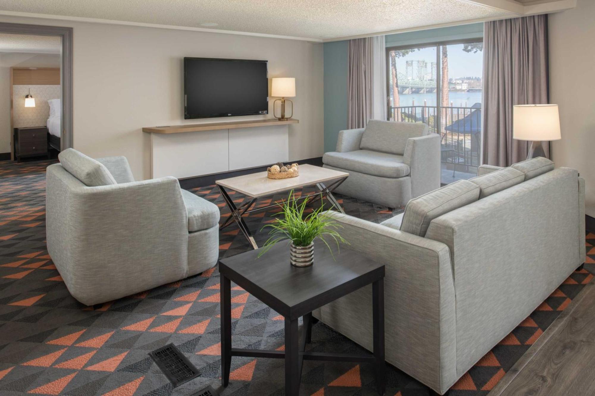 Holiday Inn Portland - Columbia Riverfront By Ihg Exterior photo
